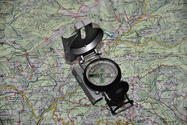 kompas na mapě